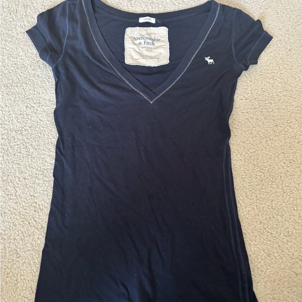 Abercrombie & Fitch Women's Dark Blue V-Neck Tee